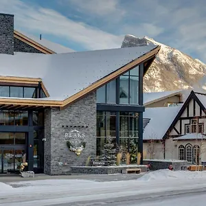Peaks And Hotel