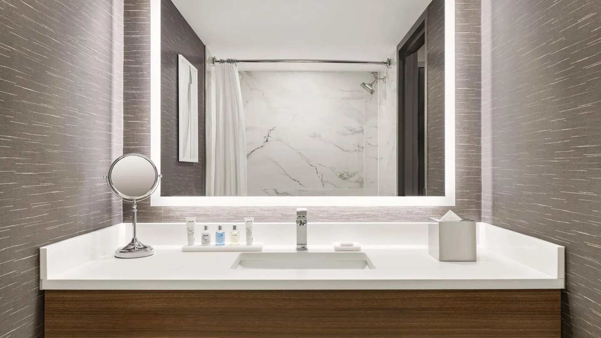 Radisson Blu Vancouver Airport Hotel & Marina Richmond